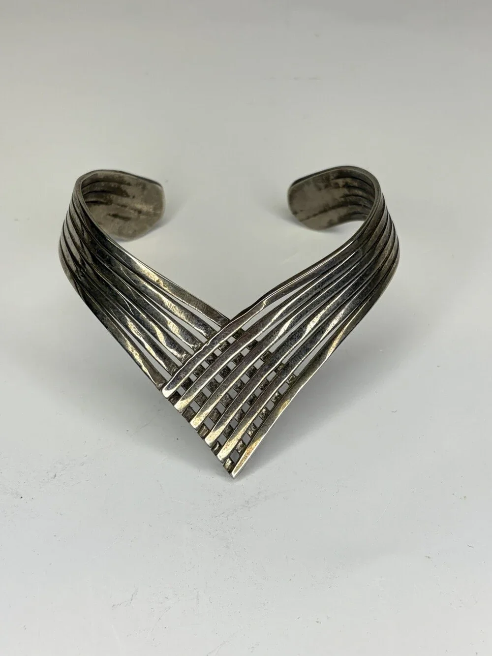 Vintage Silver Tone Chevron Lattice Cuff Bracelet – Modernist V-Shape